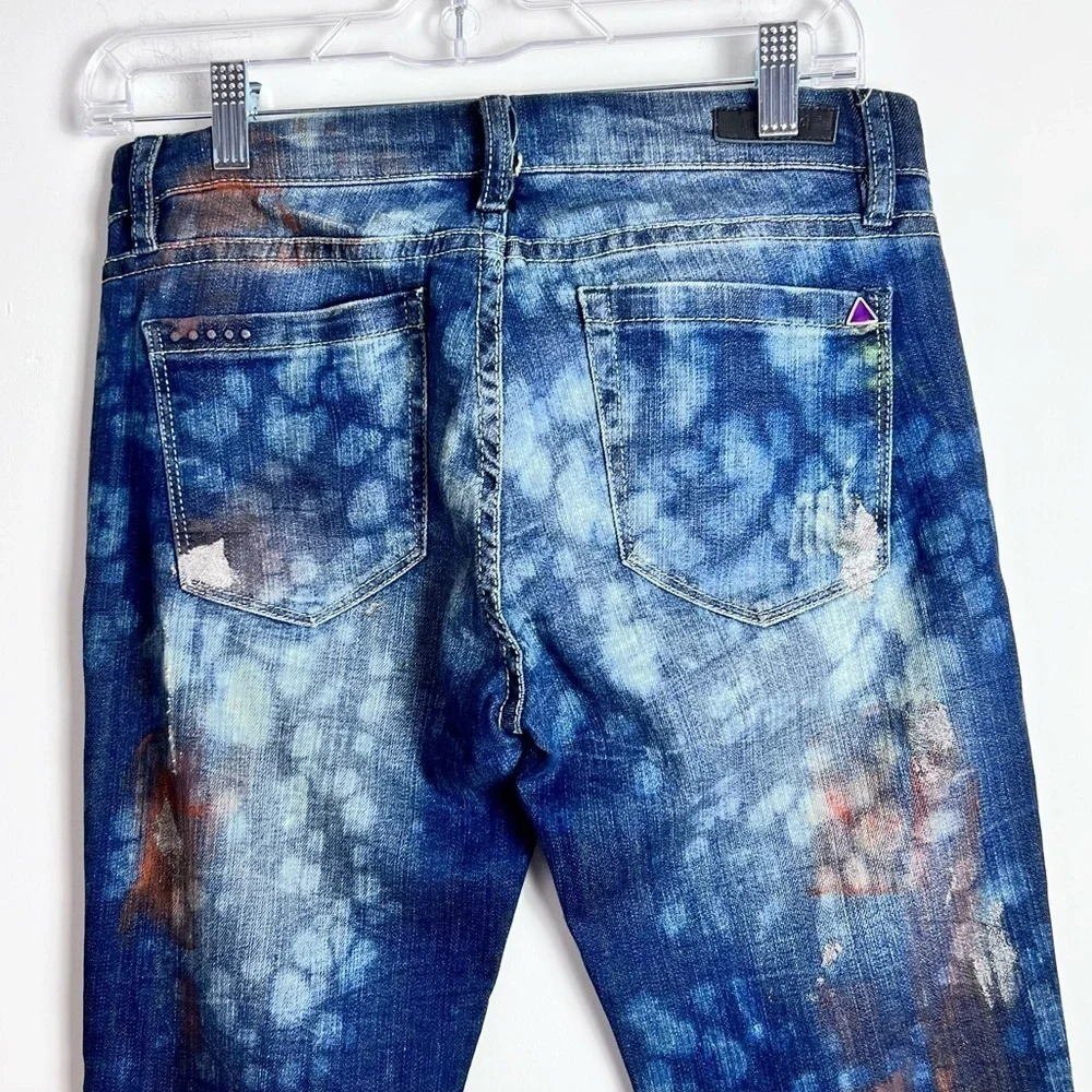 BlankNYC Hand Painted 'Crazy Legs' Splatter Design Slim Straight Leg Jeans - Picture 11 of 16